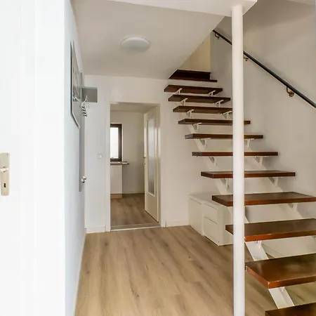 Lägenhet Bookandstay24 Com Ii Ganzes Haus Bei Darmstadt, Frankfurt, Rhein Main Gebiet *
